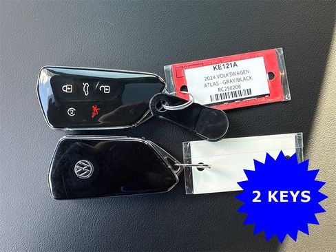 Used 2024 Volkswagen Atlas Cross Sport SEL R-Line image 3