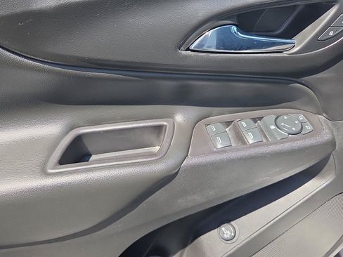 Used 2019 Chevrolet Equinox LT FWD image 9