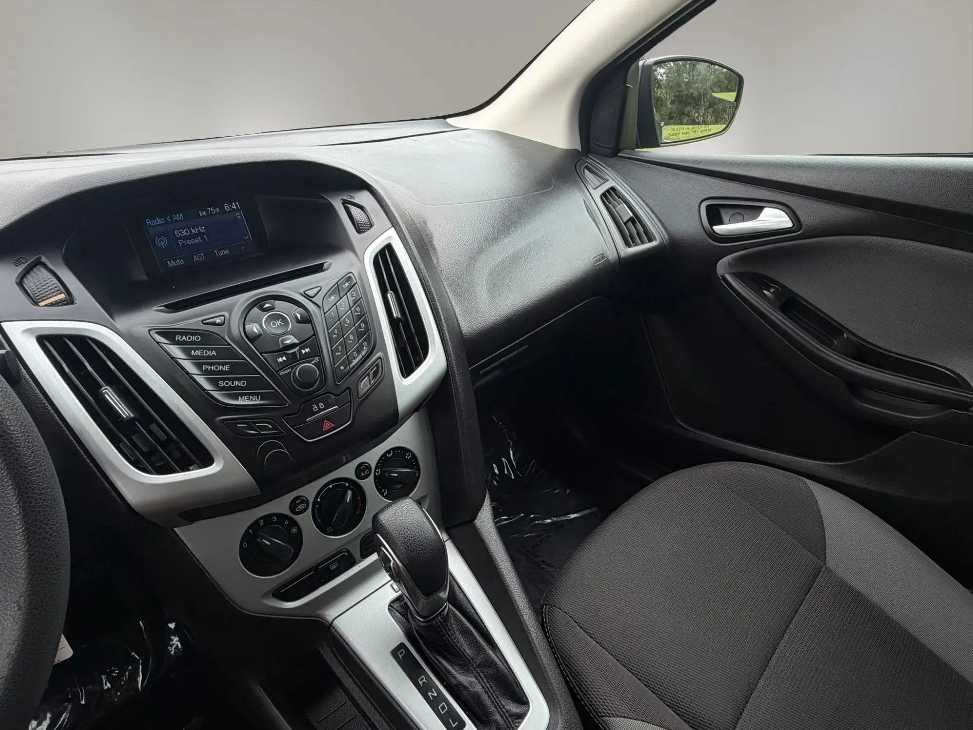 Used 2014 Ford Focus SE FWD image 20