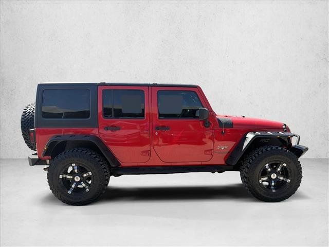Used 2018 Jeep Wrangler Unlimited Sahara w/ Connectivity Group AWD/4WD image 6