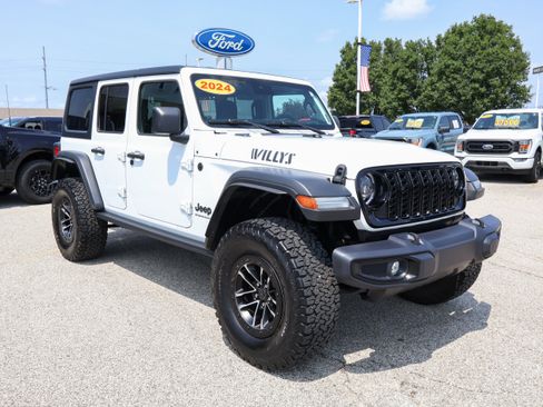 Used 2024 Jeep Wrangler Unlimited Sport AWD/4WD image 7