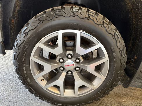 Used 2012 GMC Sierra 1500 SLE w/ Chrome Essentials Package AWD/4WD image 31