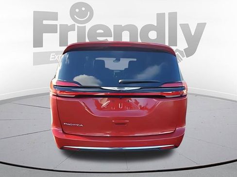 New 2026 Chrysler Pacifica Select FWD image 4