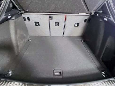 New 2026 Porsche Macan image 28