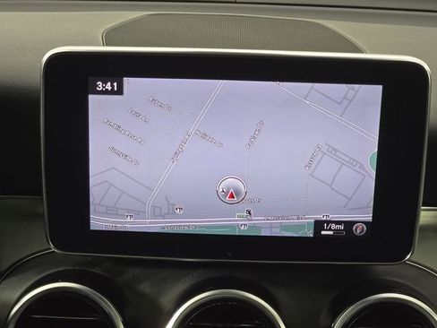 Used 2019 Mercedes-Benz GLC 300 4MATIC image 19