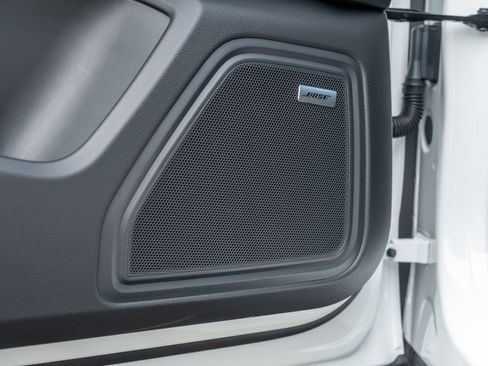 Certified 2026 Porsche Macan AWD/4WD image 16