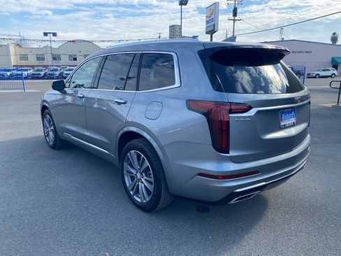 Used 2025 Cadillac XT6 Premium Luxury image 12