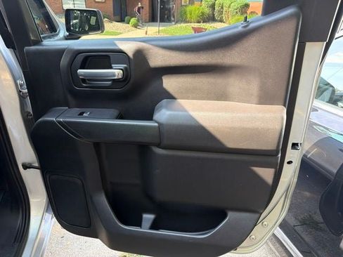 Used 2020 Chevrolet Silverado 1500 Custom w/ Custom Value Package AWD/4WD image 22