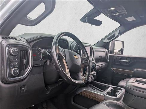 Used 2020 Chevrolet Silverado 3500 High Country image 9