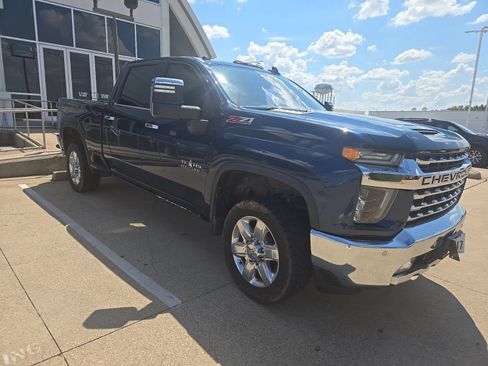 Used 2020 Chevrolet Silverado 2500 LTZ w/ LTZ Texas Edition AWD/4WD image 3