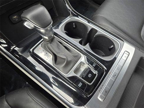 Certified 2024 Kia Carnival EX image 16