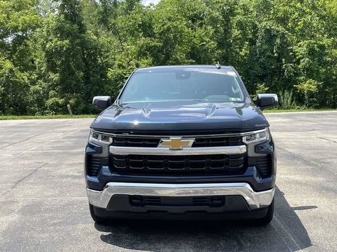 Used 2023 Chevrolet Silverado 1500 LT AWD/4WD image 9