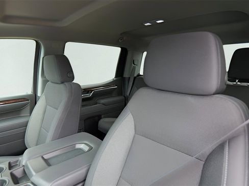 New 2025 GMC Sierra 1500 Elevation image 10