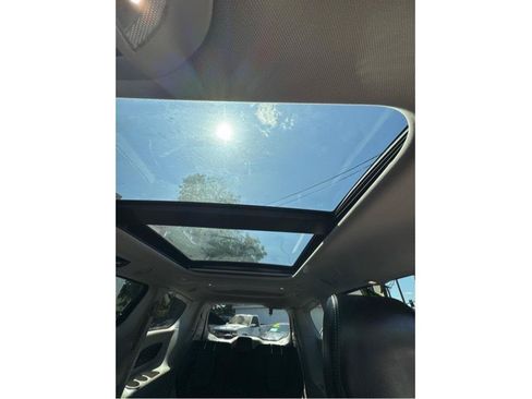 Used 2023 Chrysler Pacifica Limited FWD image 52