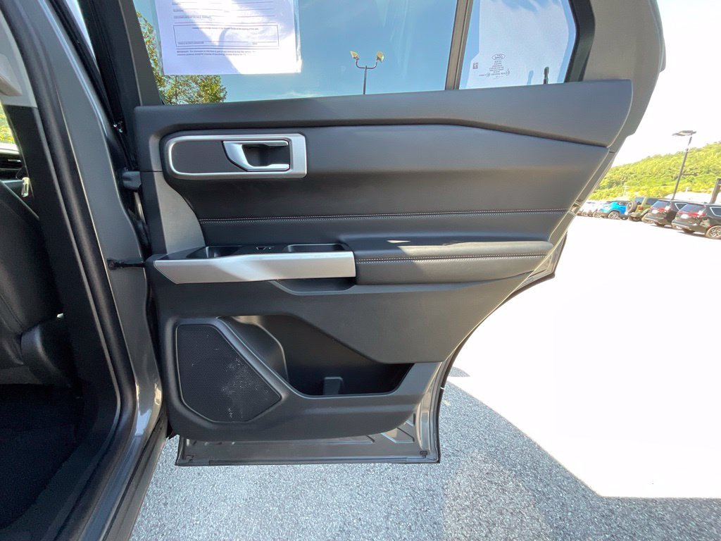 Used 2023 Ford Explorer XLT w/ Equipment Group 202A AWD/4WD image 23
