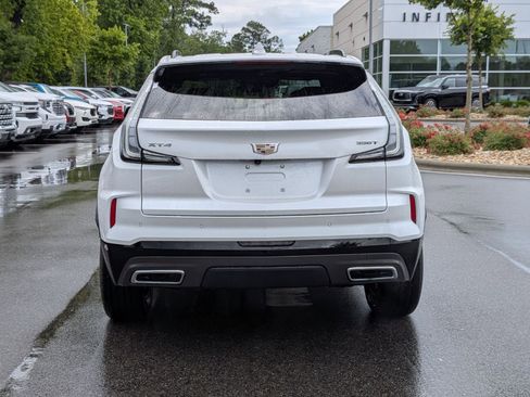 Used 2024 Cadillac XT4 Sport w/ Cold Weather Package FWD image 4