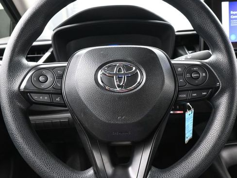 Used 2025 Toyota Corolla LE FWD image 21