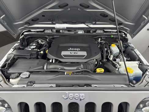 Used 2018 Jeep Wrangler Sport image 21