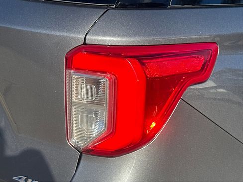 Used 2021 Ford Explorer Limited w/ Class III Trailer Tow Package image 29