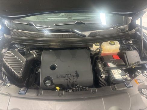 Used 2022 Chevrolet Traverse LT w/ LT Premium Package image 25