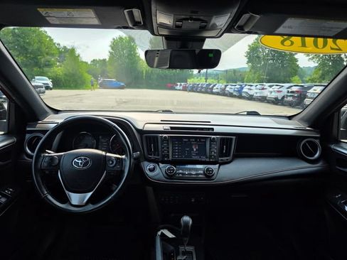 Used 2018 Toyota RAV4 SE w/ Power Extra Value Package AWD/4WD image 19