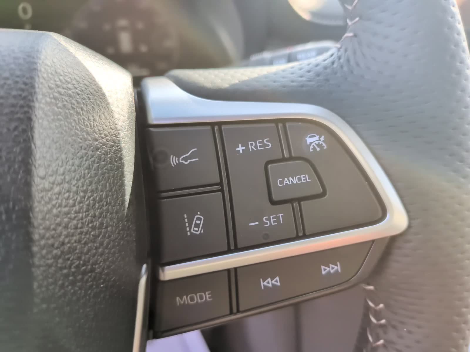 New 2026 Toyota Sienna Platinum AWD/4WD image 18