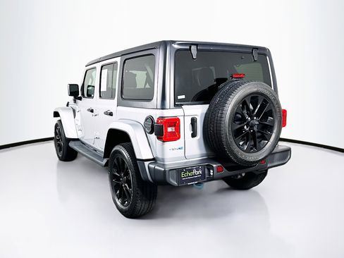 Used 2023 Jeep Wrangler Unlimited Sahara w/ Cold Weather Group AWD/4WD image 5