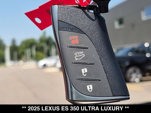 Used 2025 Lexus ES 350 Ultra Luxury FWD image 28