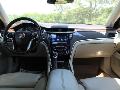 Used 2014 Cadillac XTS Premium AWD/4WD image 10