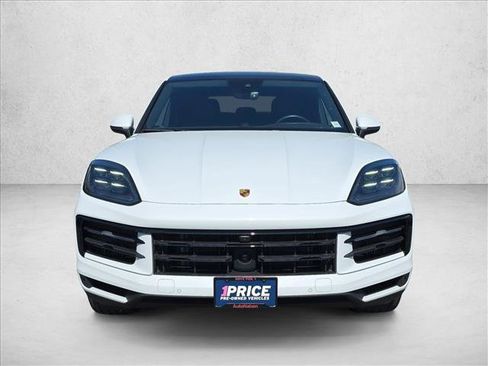 Used 2024 Porsche Cayenne Coupe AWD/4WD image 2