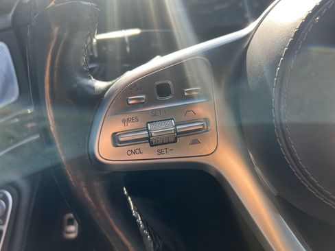 Certified 2019 Mercedes-Benz S 560 4MATIC Sedan image 19