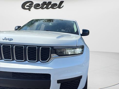 Used 2022 Jeep Grand Cherokee L Laredo w/ Luxury Tech Group I RWD image 9