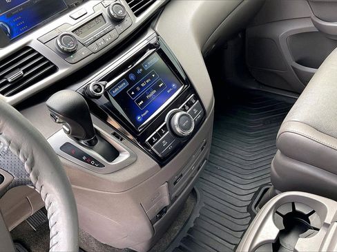 Used 2017 Honda Odyssey EX-L image 17
