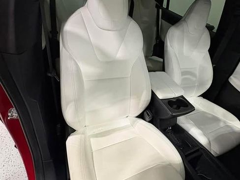 Used 2019 Tesla Model X Performance image 7