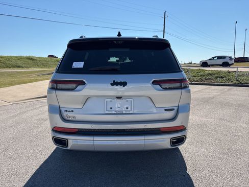 New 2025 Jeep Grand Cherokee L Summit w/ Advanced Protech Group IV image 4