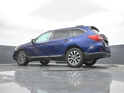 Used 2017 Subaru Outback 2.5i Touring w/ Popular Package #5A image 40