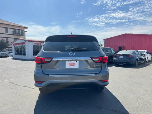 Used 2019 INFINITI QX60 Luxe w/ Essential Package FWD image 6