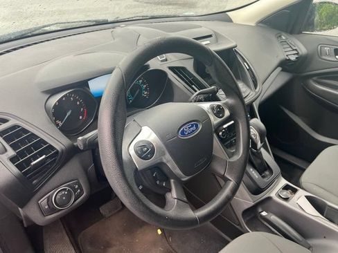Used 2016 Ford Escape SE w/ Equipment Group 201A AWD/4WD image 10