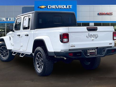 Used 2023 Jeep Gladiator Overland AWD/4WD image 4