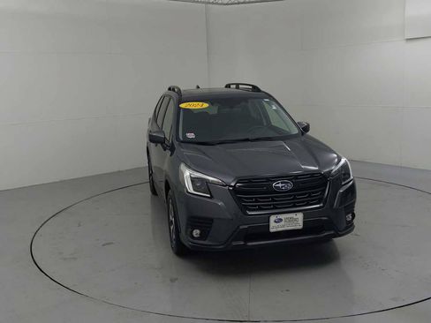 Certified 2024 Subaru Forester Premium AWD/4WD image 2