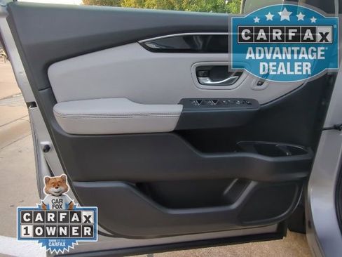 Used 2025 Honda Pilot Touring image 16