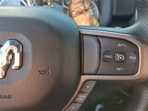 Used 2024 RAM 2500 Tradesman w/ Chrome Appearance Group image 21