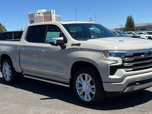 New 2026 Chevrolet Silverado 1500 High Country AWD/4WD image 3