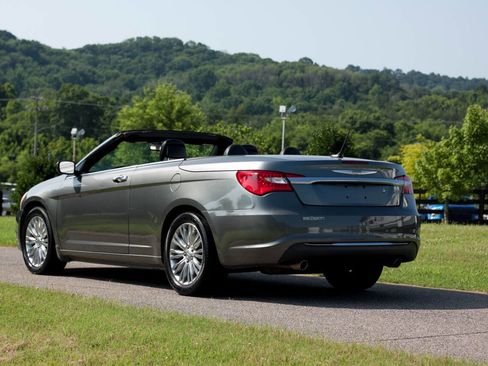 Used 2012 Chrysler 200 Limited image 3