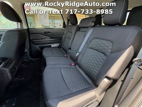 Used 2024 Nissan Pathfinder S AWD/4WD image 37