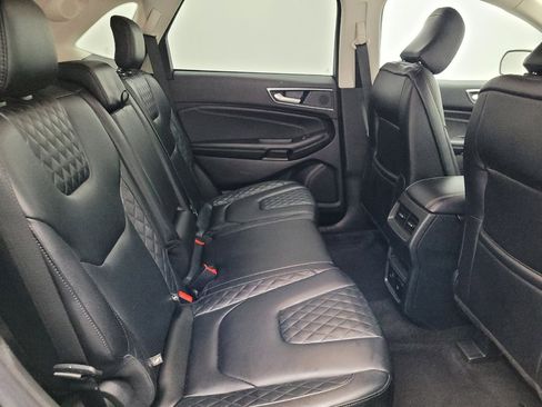 Used 2024 Ford Edge Titanium image 19