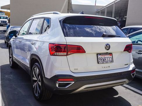 Used 2022 Volkswagen Taos SE image 5