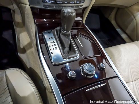 Used 2015 INFINITI Q70 3.7 w/ Technology Package image 26