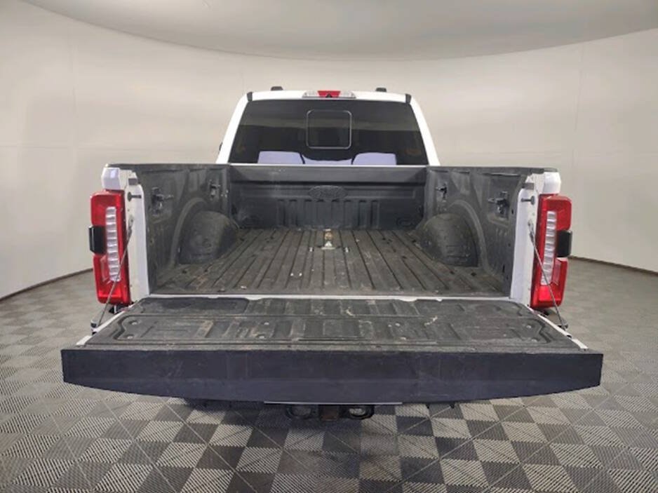 Used 2023 Ford F250 Lariat w/ Chrome Package AWD/4WD image 9