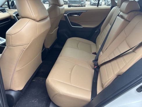 Used 2023 Toyota RAV4 XLE Premium FWD image 10